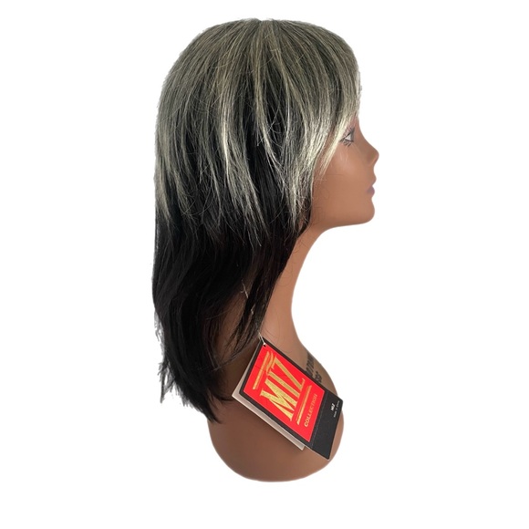 Wig - Picture 2 of 12